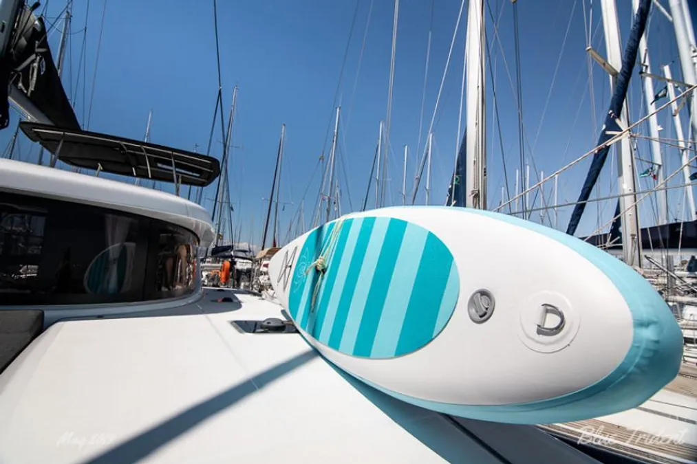Blue-Trident-Lagoon-42-Luxury-Bareboat-Skippered-Yachting-Sailing-Catamaran-Yacht-Charter-Rental-Greece 3
