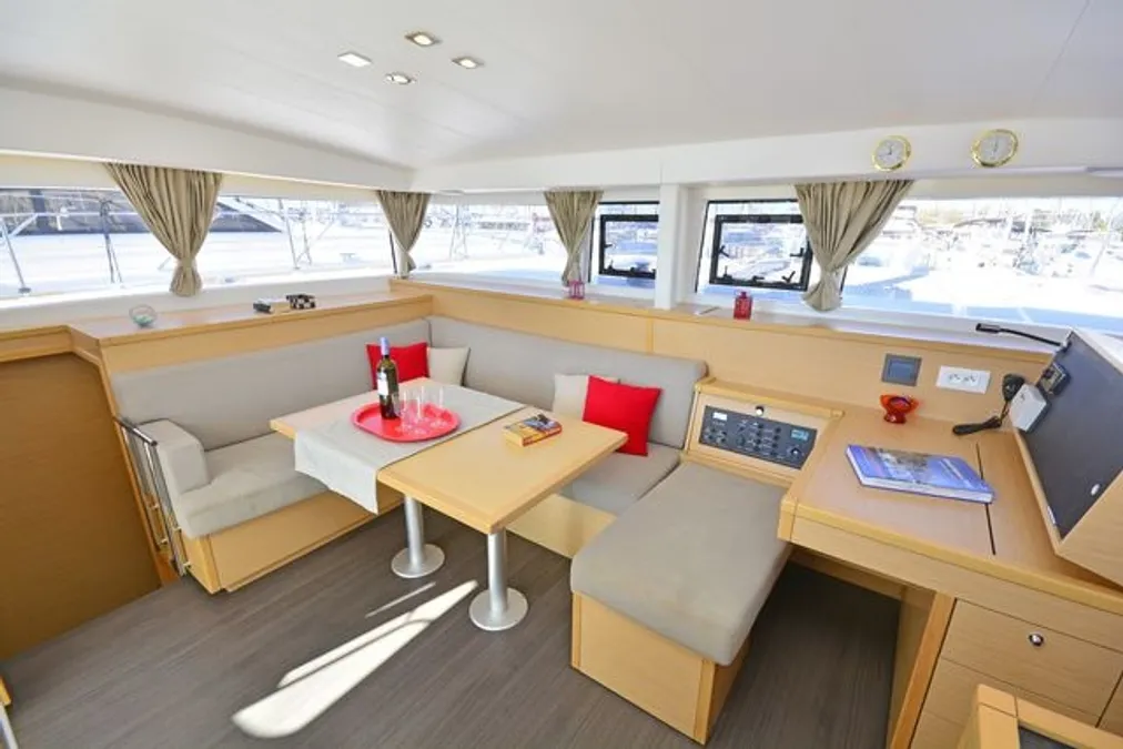 Footprints-Lagoon-400-S2-Luxury-Bareboat-Skippered-Yachting-Sailing-Catamaran-Yacht-Charter-Rental-Greece 2