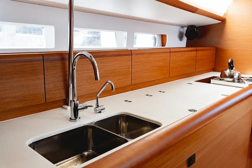 Pinta-Jeanneau-Sun-Odyssey-519-Luxury-Bareboat-Skippered-Yachting-Sailing-Catamaran-Yacht-Charter-Rental-Greece 2
